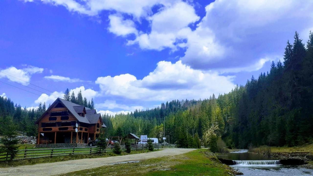 Hotel Маєток Горгани à Synevyrsʼka Polyana Extérieur photo